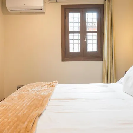 Apartamentos Las Teresitas Junto A La Catedral Toledo Room photo
